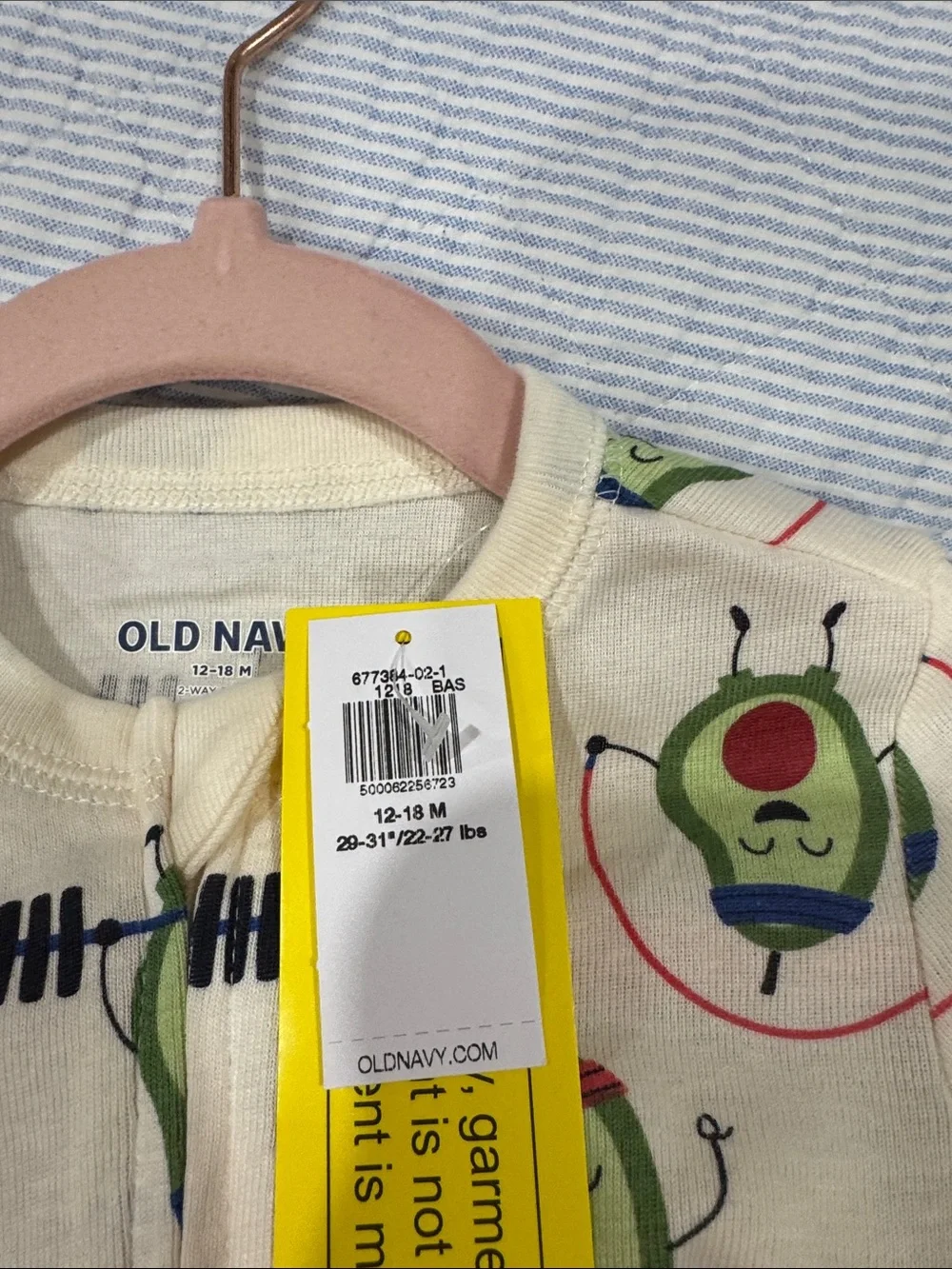 Old Navy Cream One-Piece Pajamas with Green Avocado Print Also Have 3T